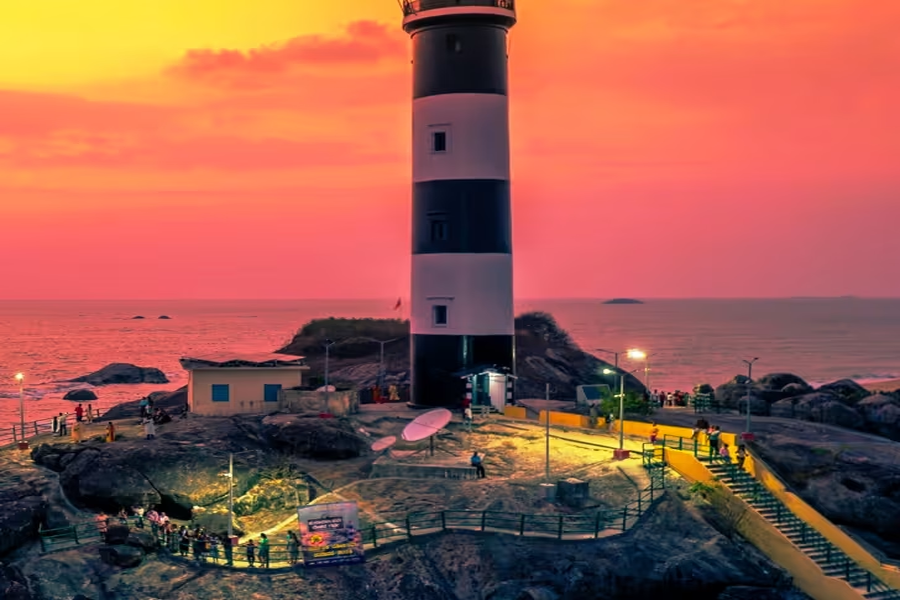 lighthouse_sunset_900x600_hd